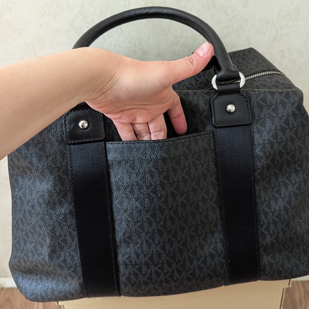 Michael Kors Hudson Logo Black Weekender Bag - Picture 5 of 16